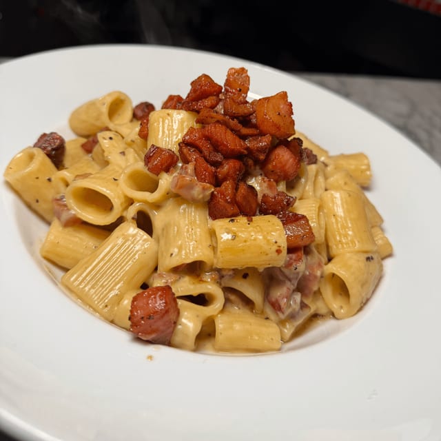 Rigatoni Carbonara.